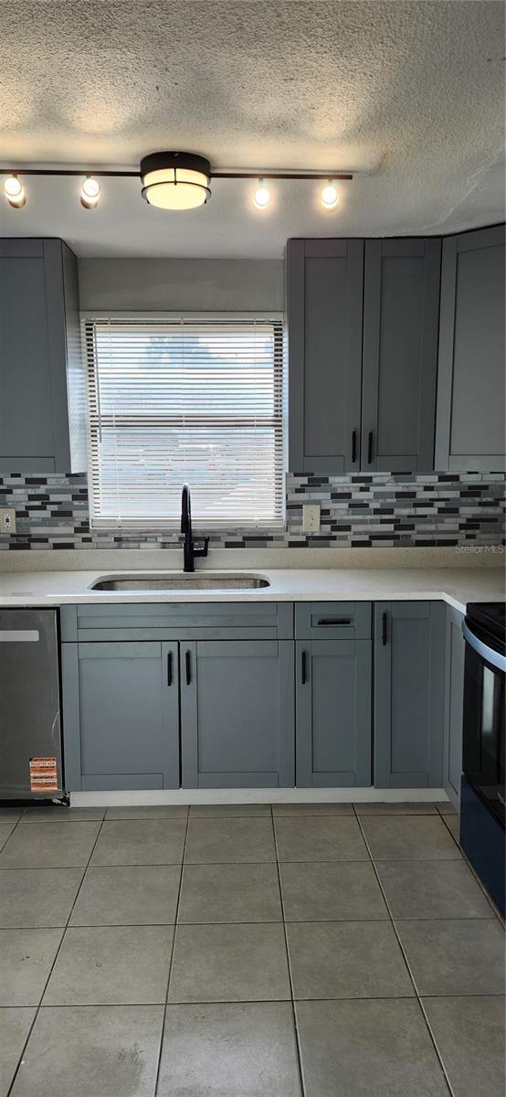 FOREST HILLS - Residential Lease