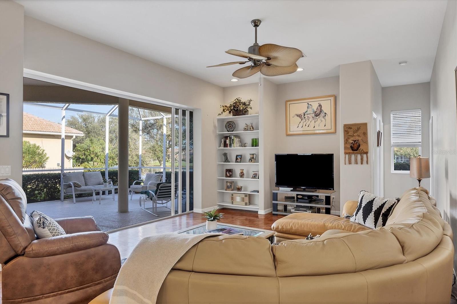 BARTON FARMS/LAUREL LAKES - Residential