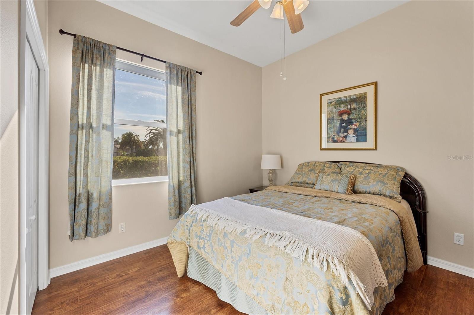 BARTON FARMS/LAUREL LAKES - Residential