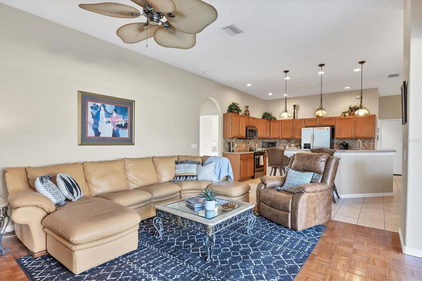 BARTON FARMS/LAUREL LAKES - Residential