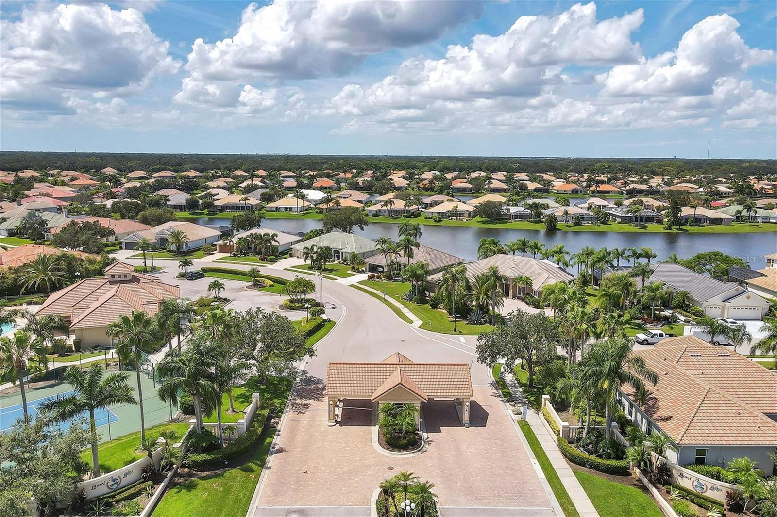 BARTON FARMS/LAUREL LAKES - Residential
