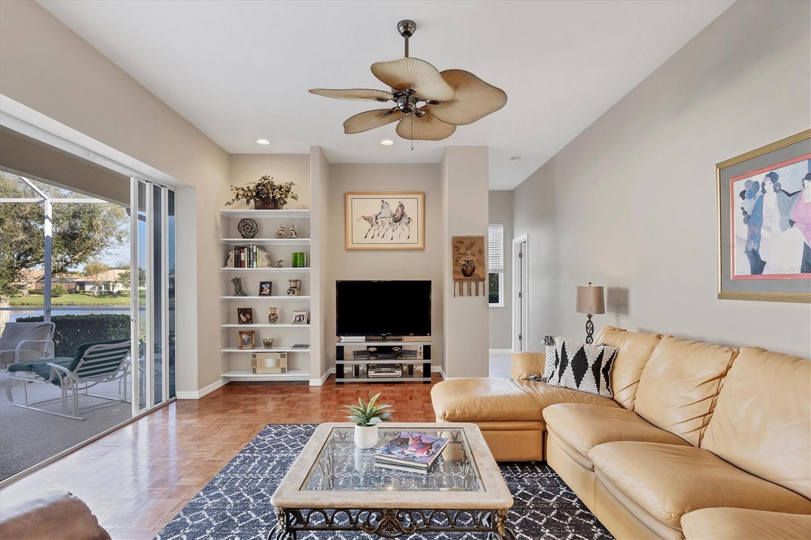 BARTON FARMS/LAUREL LAKES - Residential
