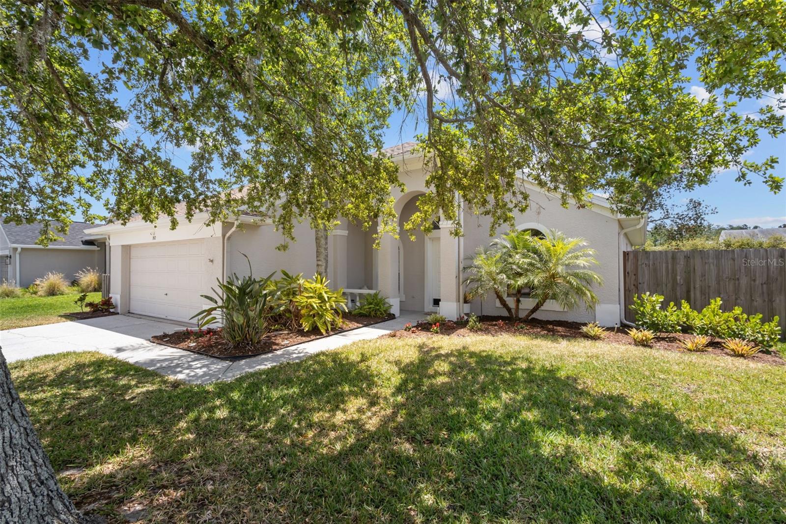 FOUNTAINS AT CYPRESS LAKES THE - Residential