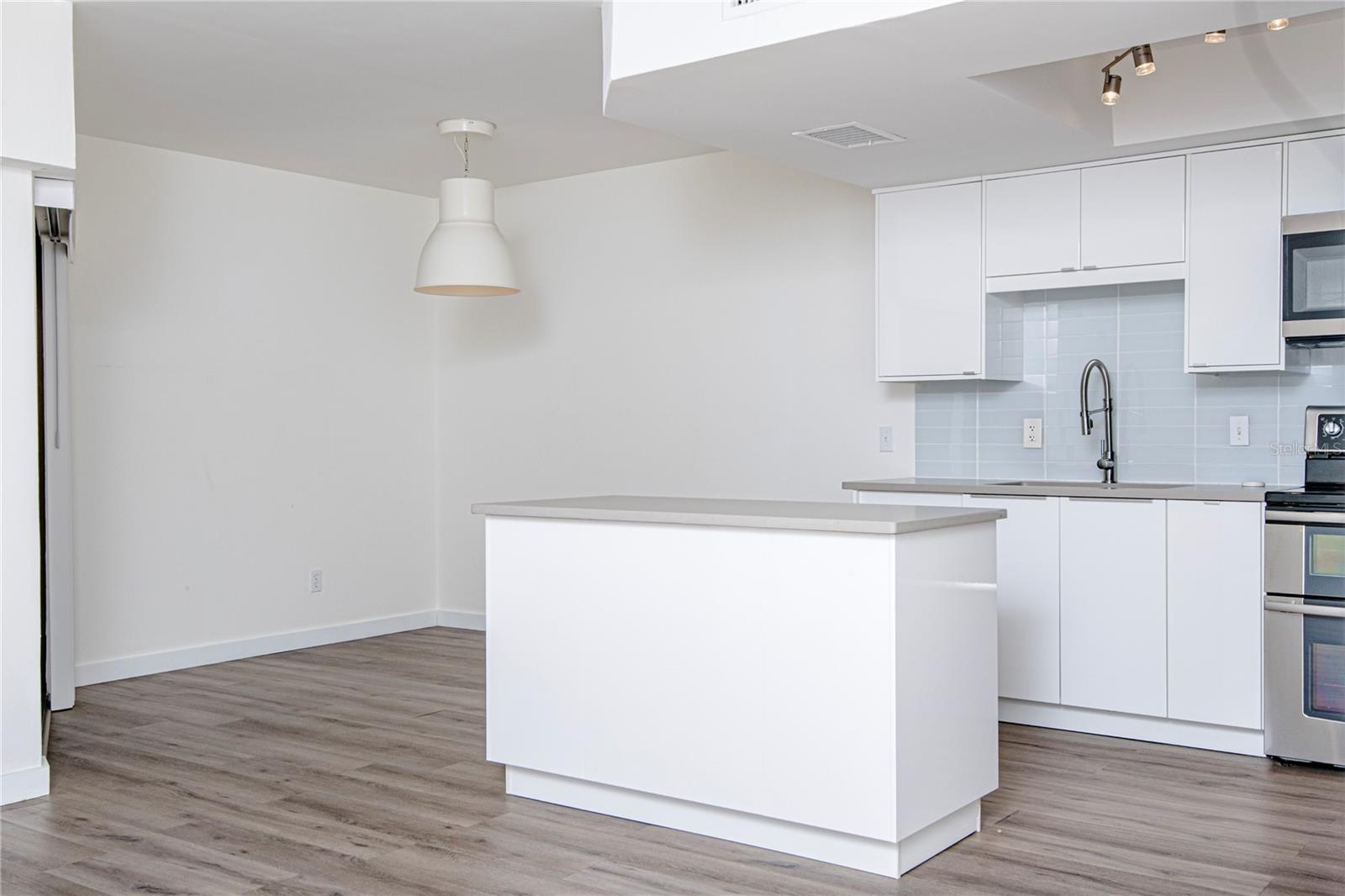 SANDAL COVE CONDO - Residential