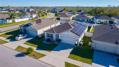 A home in AUBURNDALE