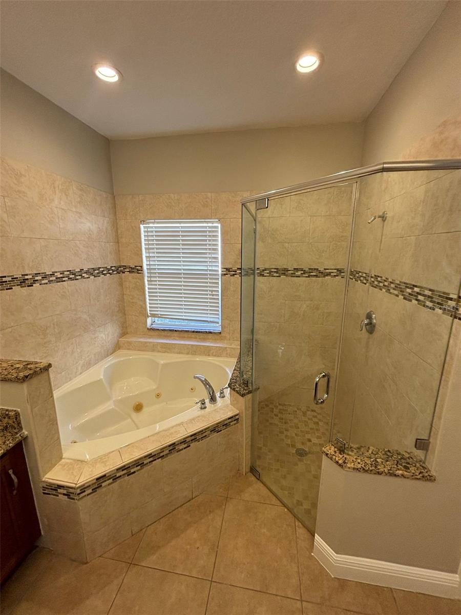 ISLES BELLALAGO - Residential Lease