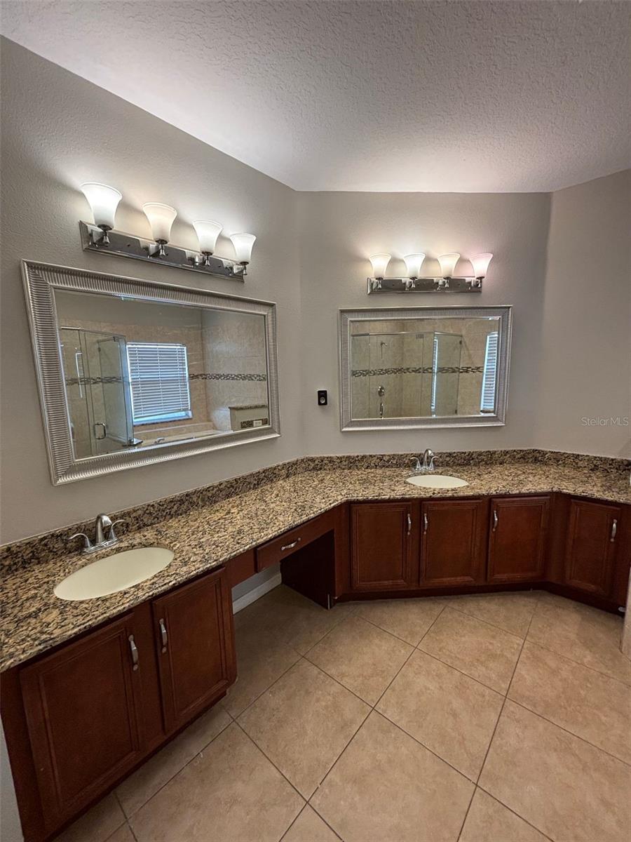 ISLES BELLALAGO - Residential Lease