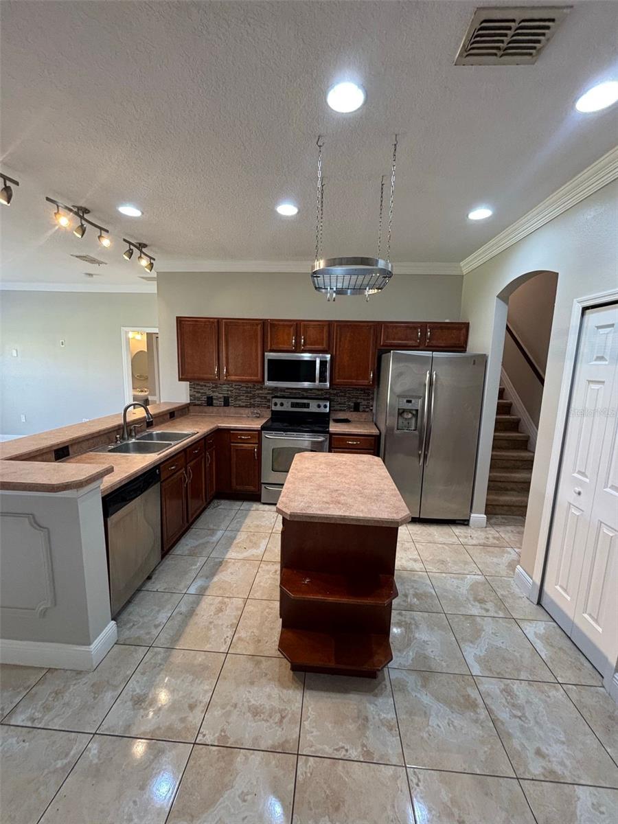 ISLES BELLALAGO - Residential Lease