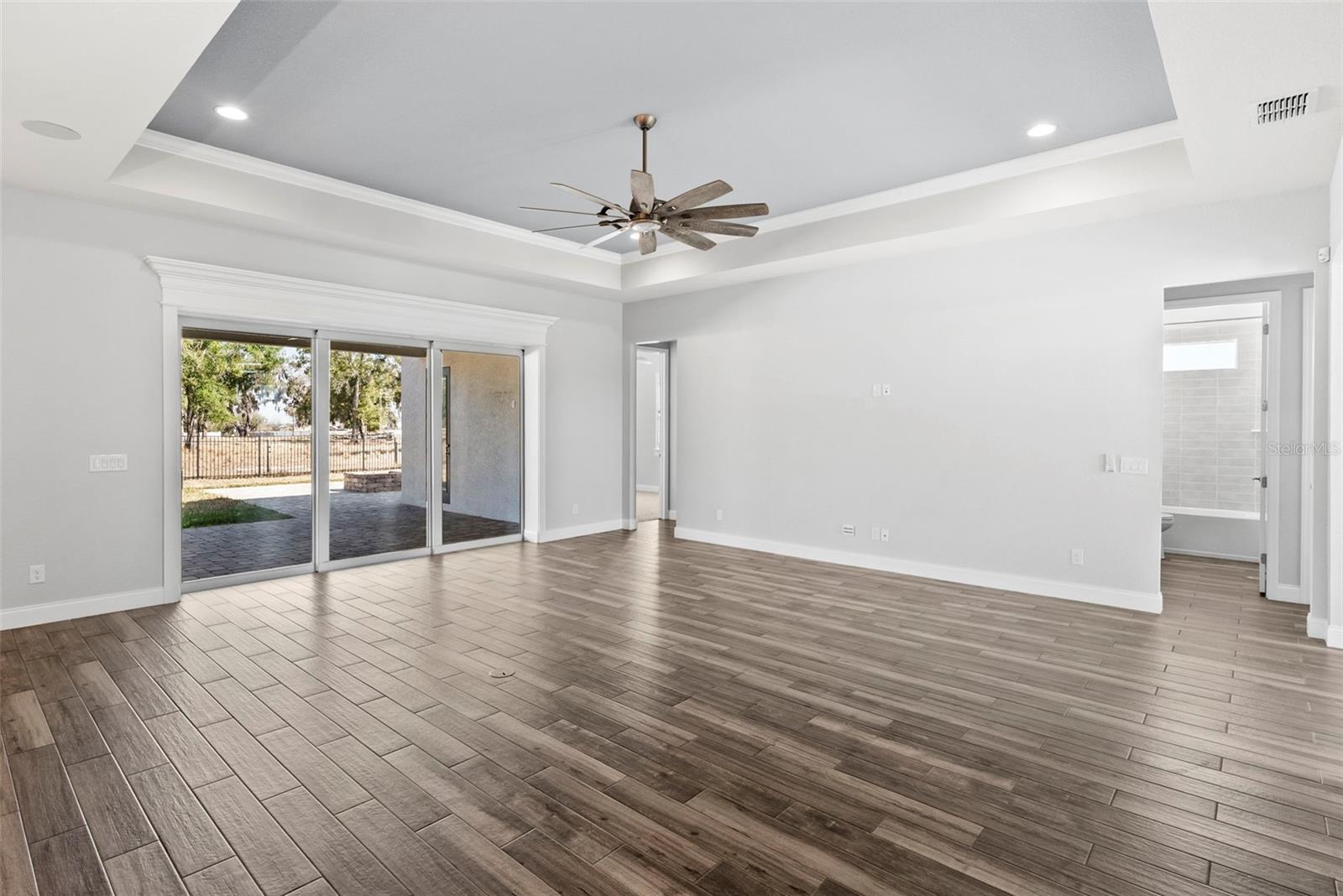 TREYMONT - Residential