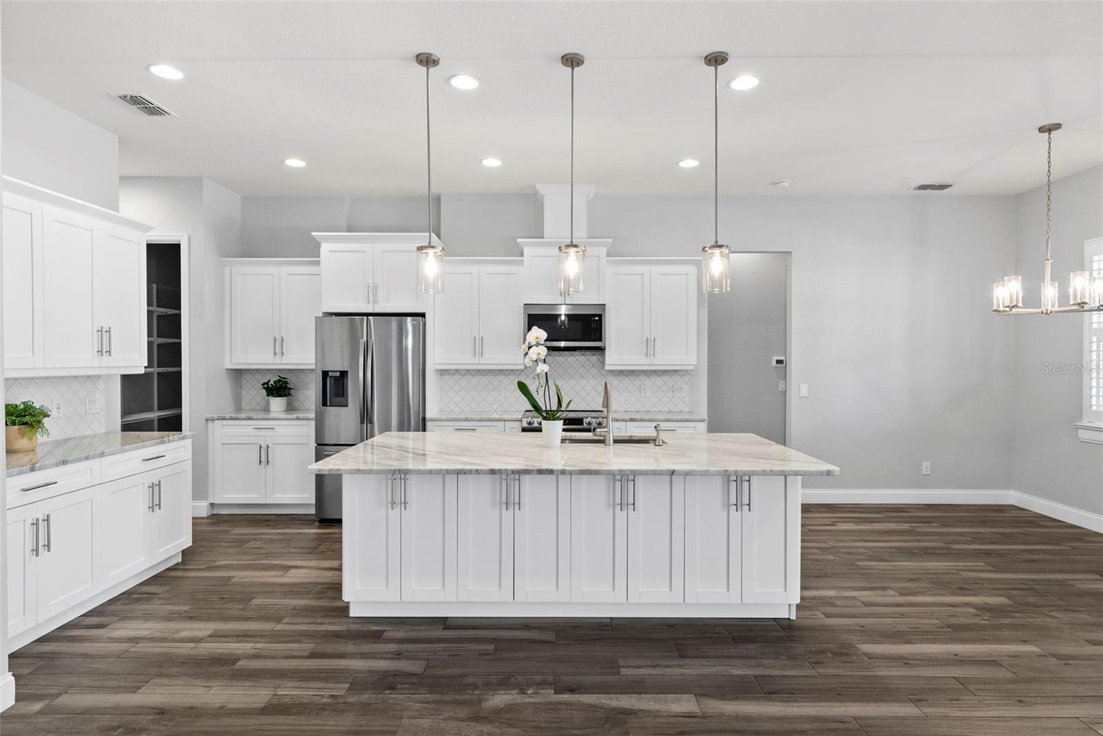 TREYMONT - Residential