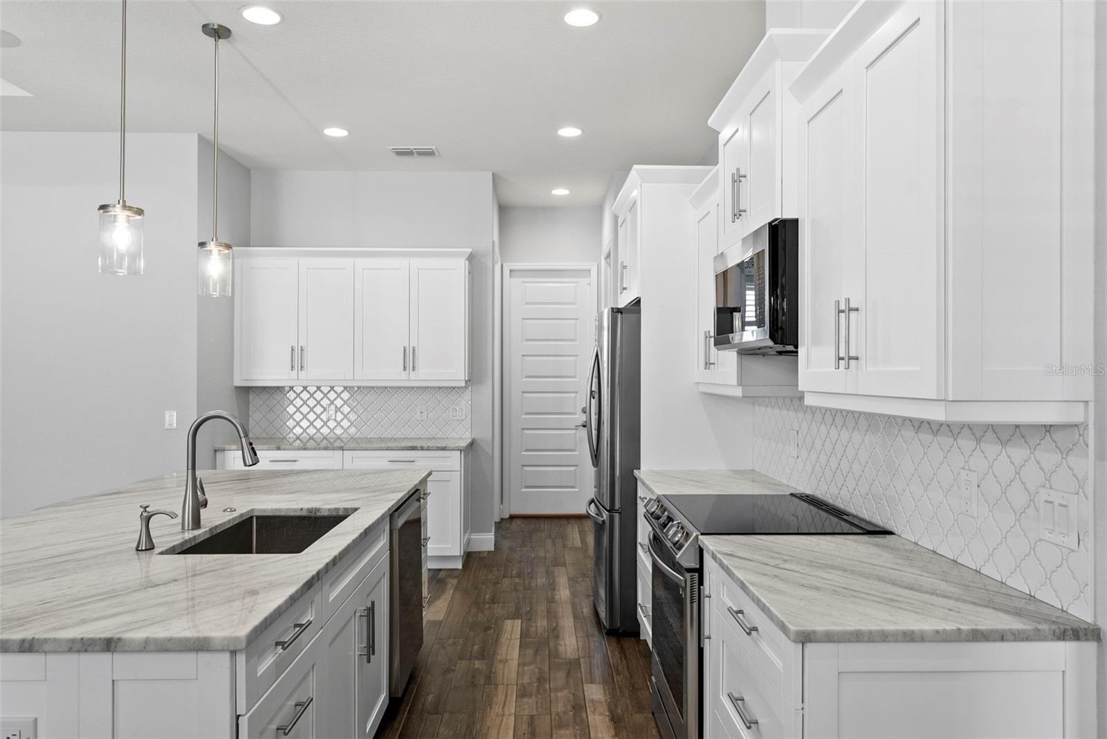 TREYMONT - Residential