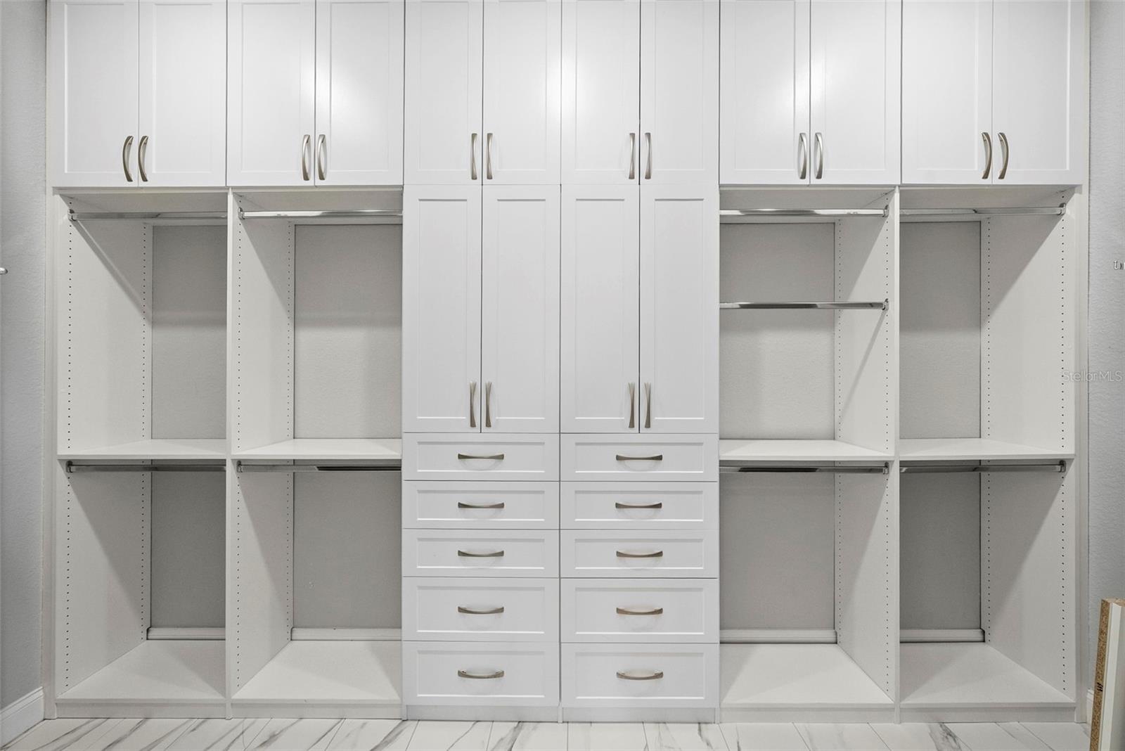 TREYMONT - Residential