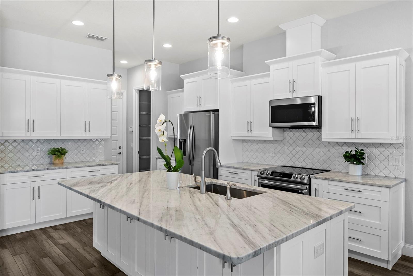 TREYMONT - Residential