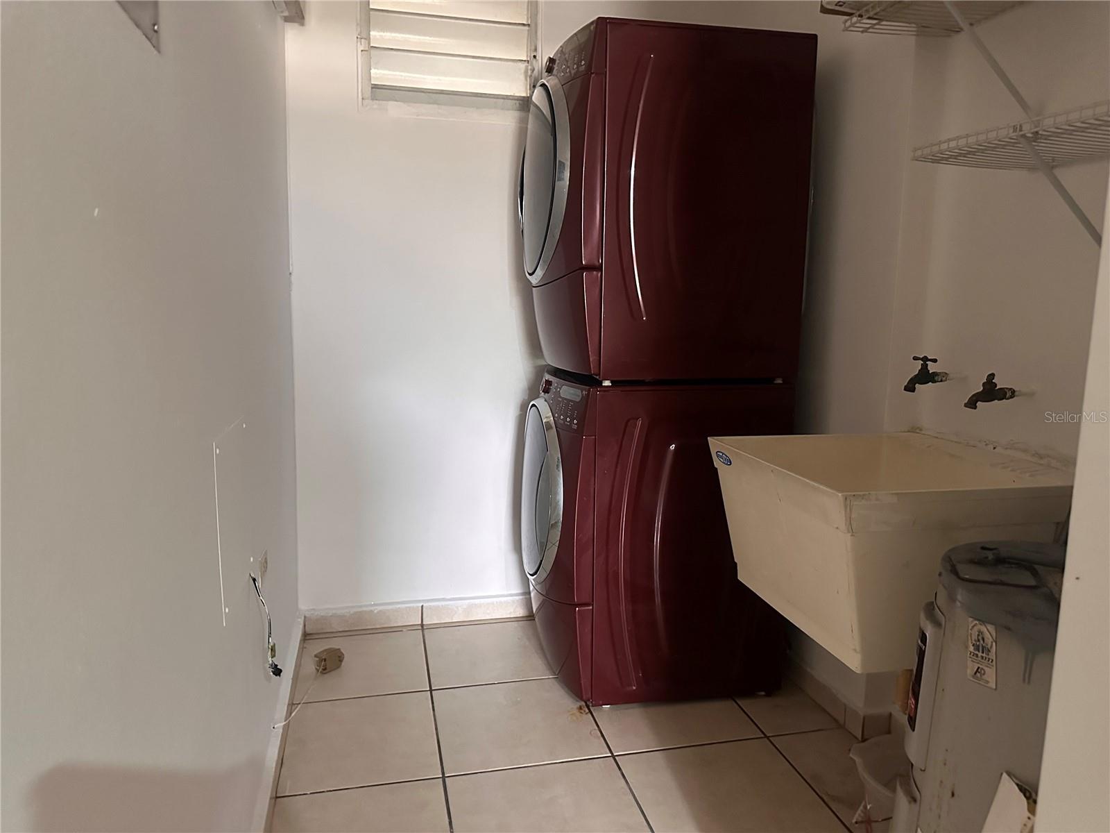 CONDOMINIO EL MILENIO - Residential