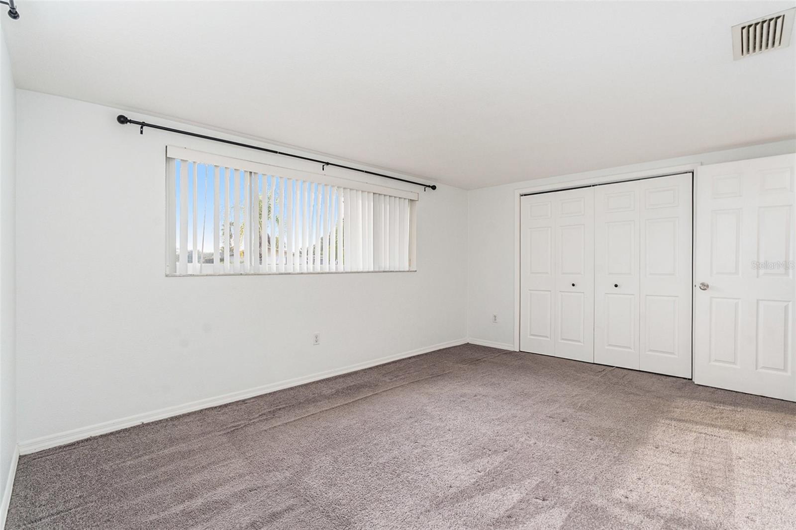 COLONIAL HILLS - Residential