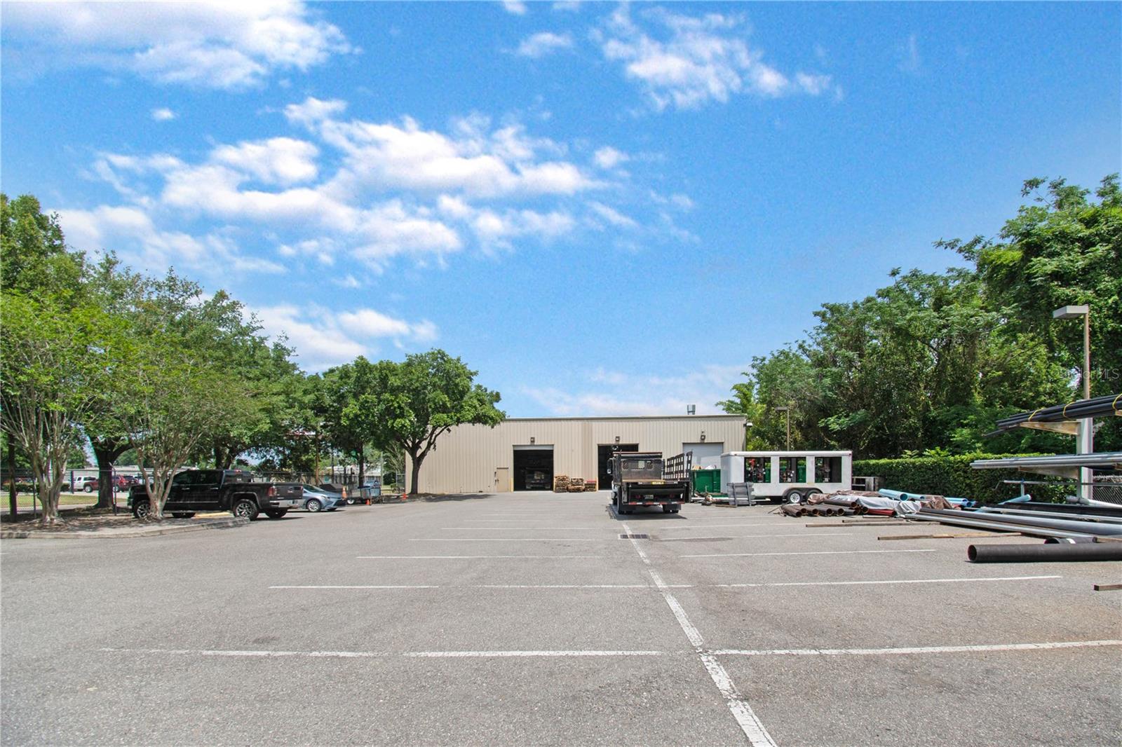 RIVERSIDE, S/D N1/2 BLK 83 - Commercial Sale