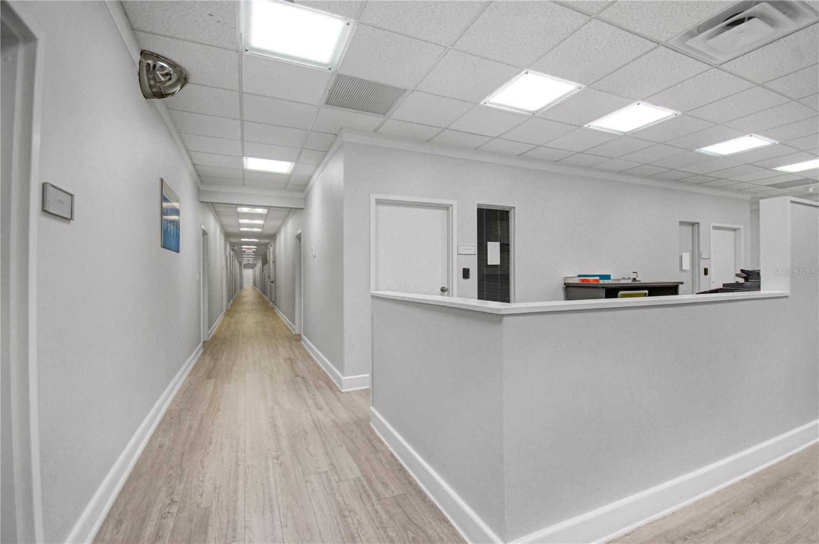 RIVERSIDE, S/D N1/2 BLK 83 - Commercial Sale