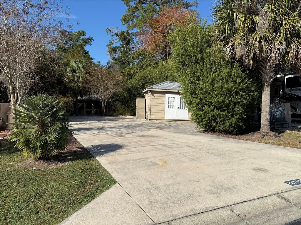 Photo of 10249 NE 28th Loop #P, Silver Springs, FL 34488 (MLS # O6363284)
