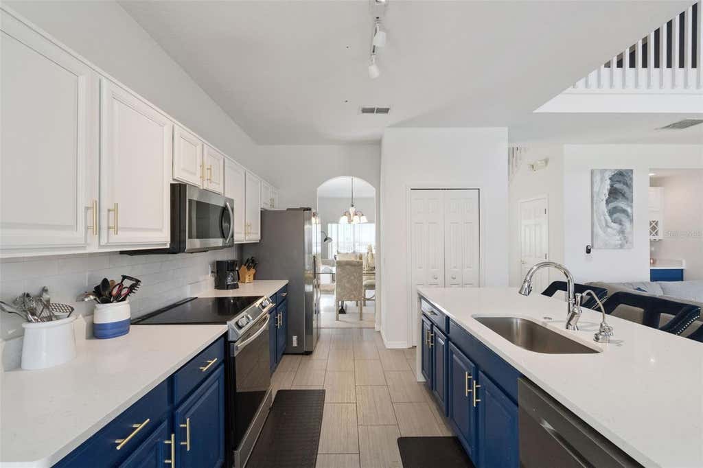 Photo of 652 Highgate Park Boulevard, Davenport, FL 33897 (MLS # O6415440)