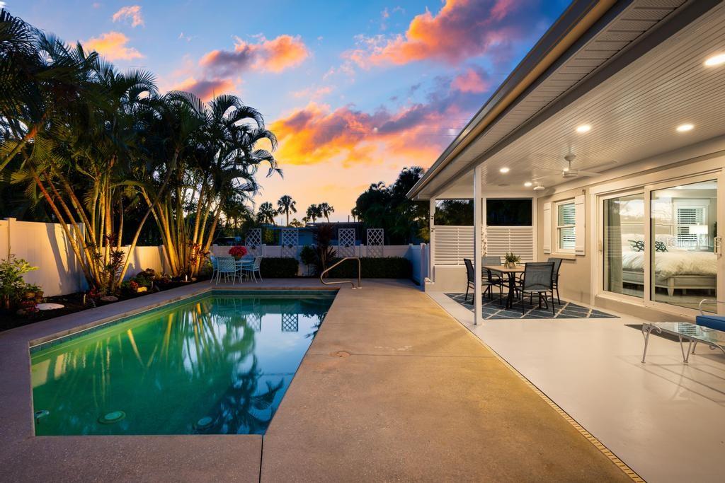 HOLMES BEACH 33RD UNIT - Residential