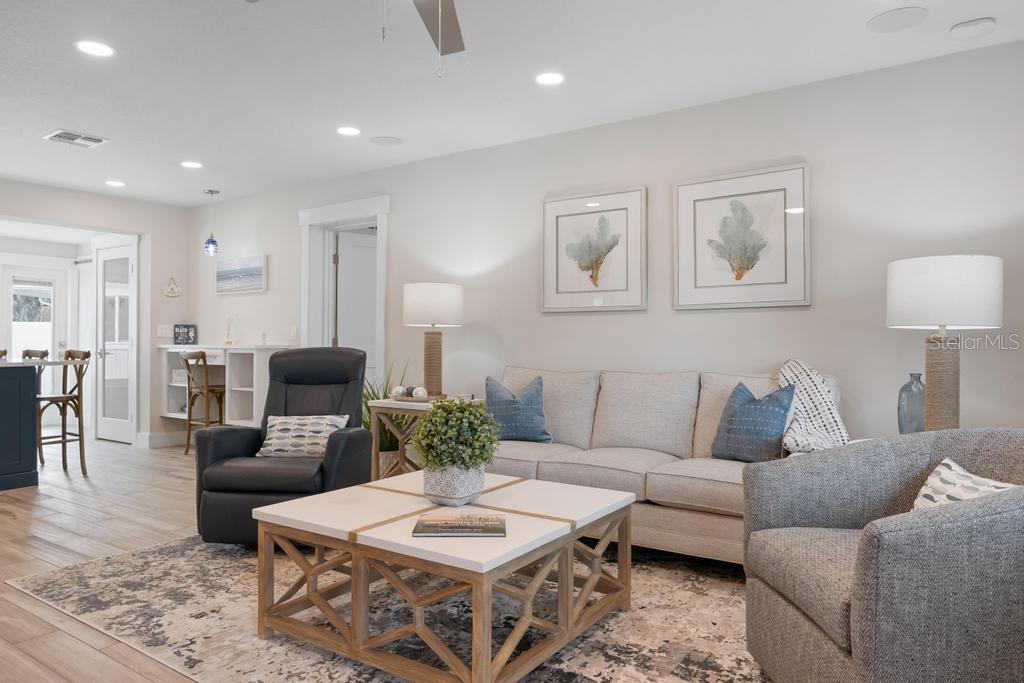 HOLMES BEACH 33RD UNIT - Residential