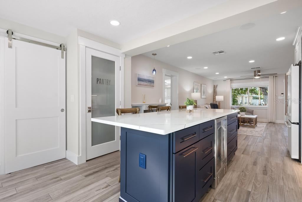 HOLMES BEACH 33RD UNIT - Residential