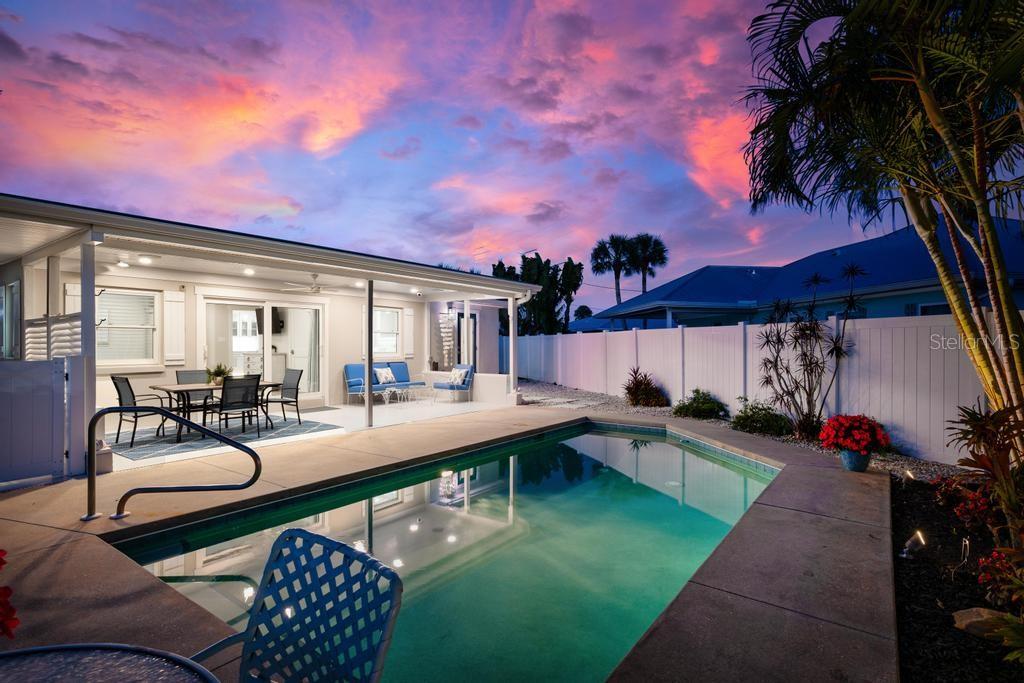 HOLMES BEACH 33RD UNIT - Residential