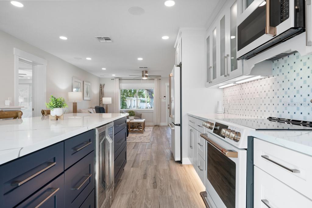 HOLMES BEACH 33RD UNIT - Residential