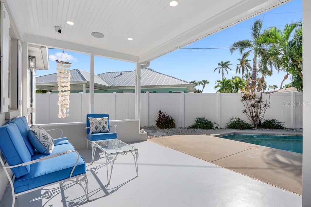 HOLMES BEACH 33RD UNIT - Residential