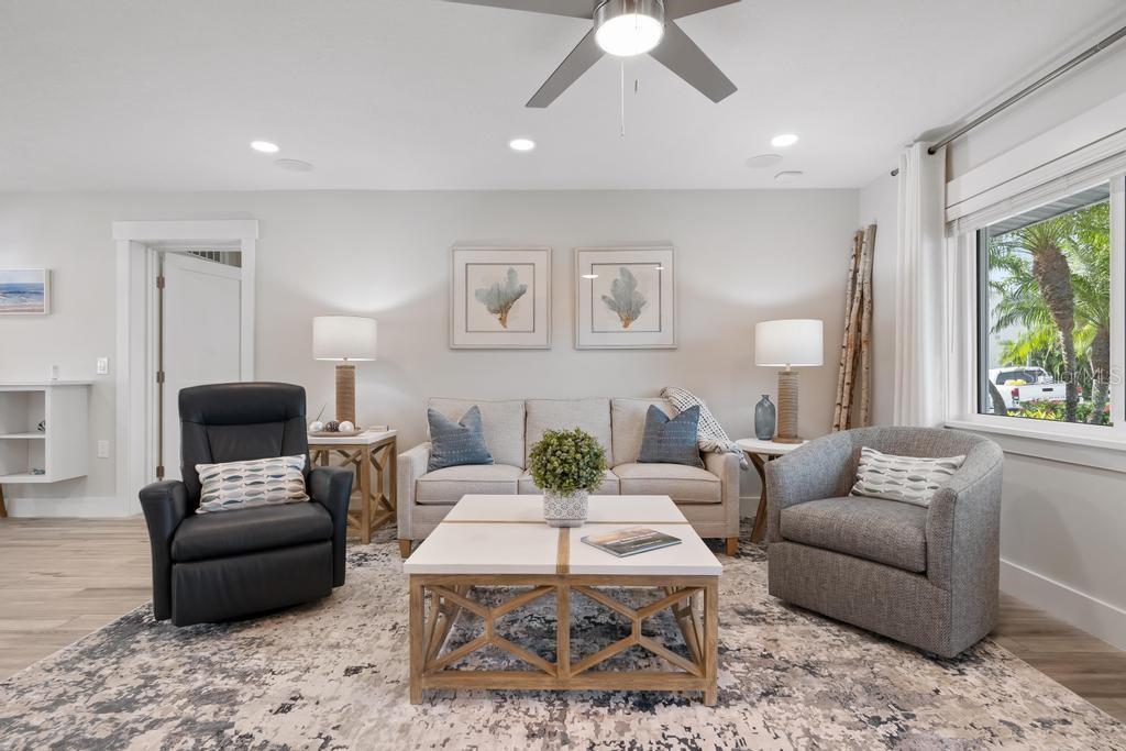 HOLMES BEACH 33RD UNIT - Residential