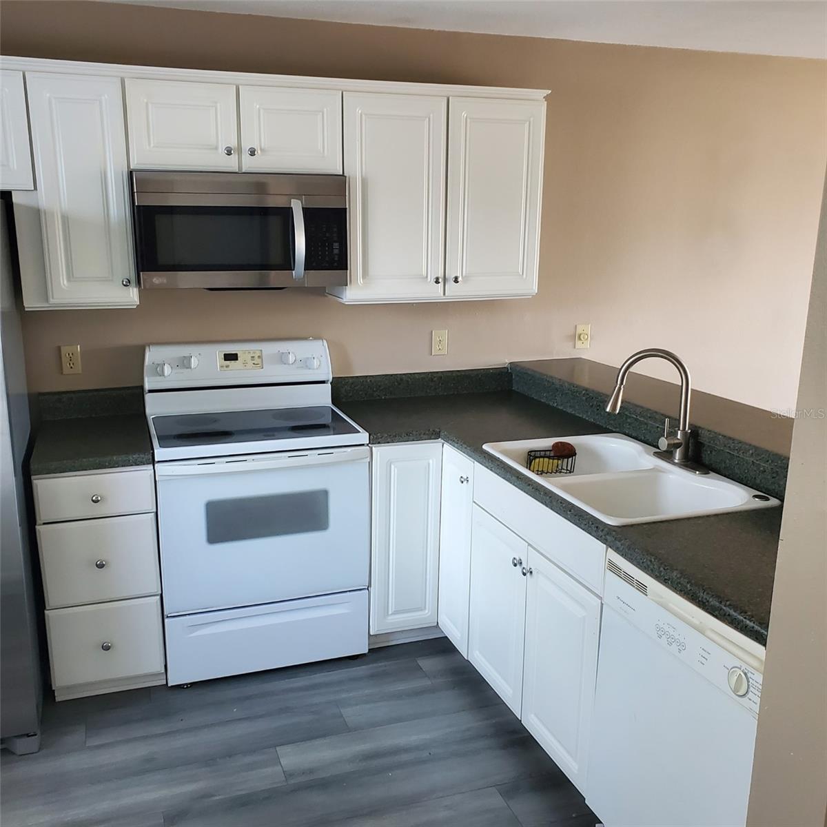 2504 WOODGATE BOULEVARD 205