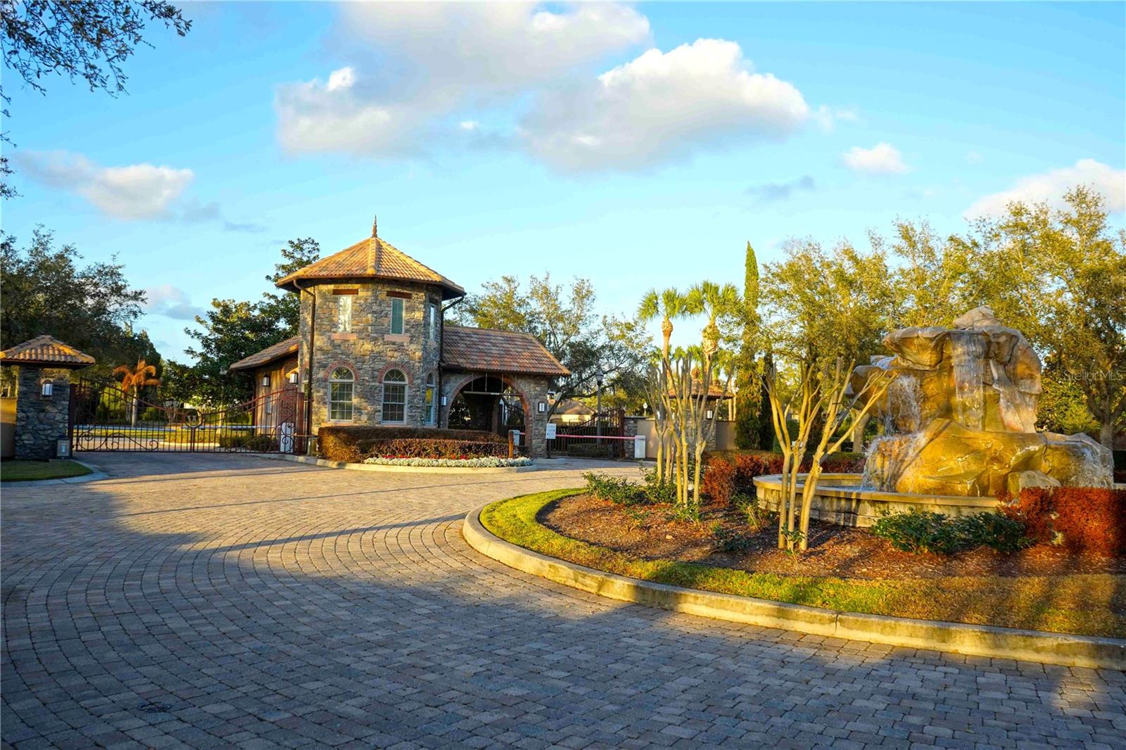 WATERSTONE - Residential