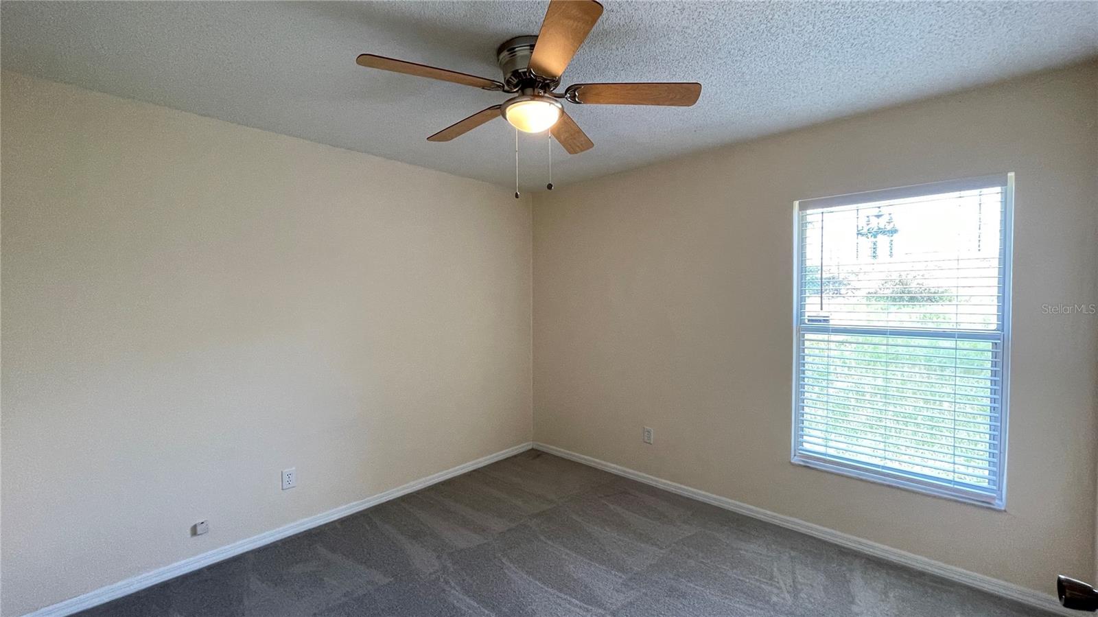 ROYAL RIDGE - Residential Lease