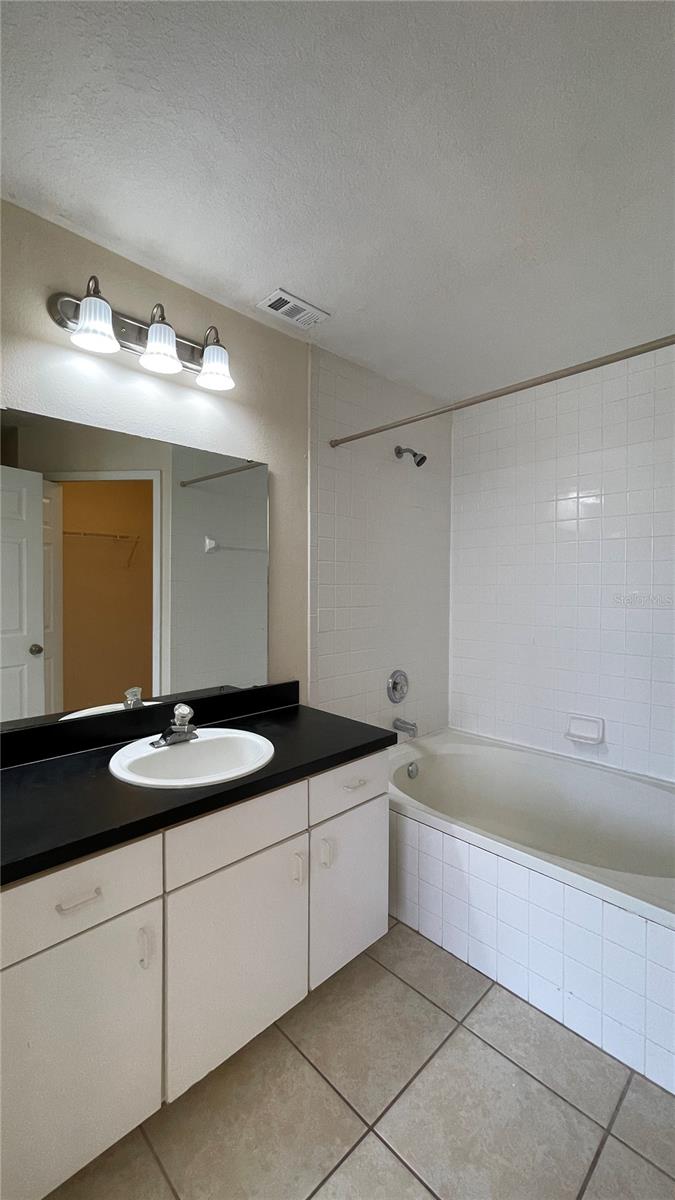 ROYAL RIDGE - Residential Lease