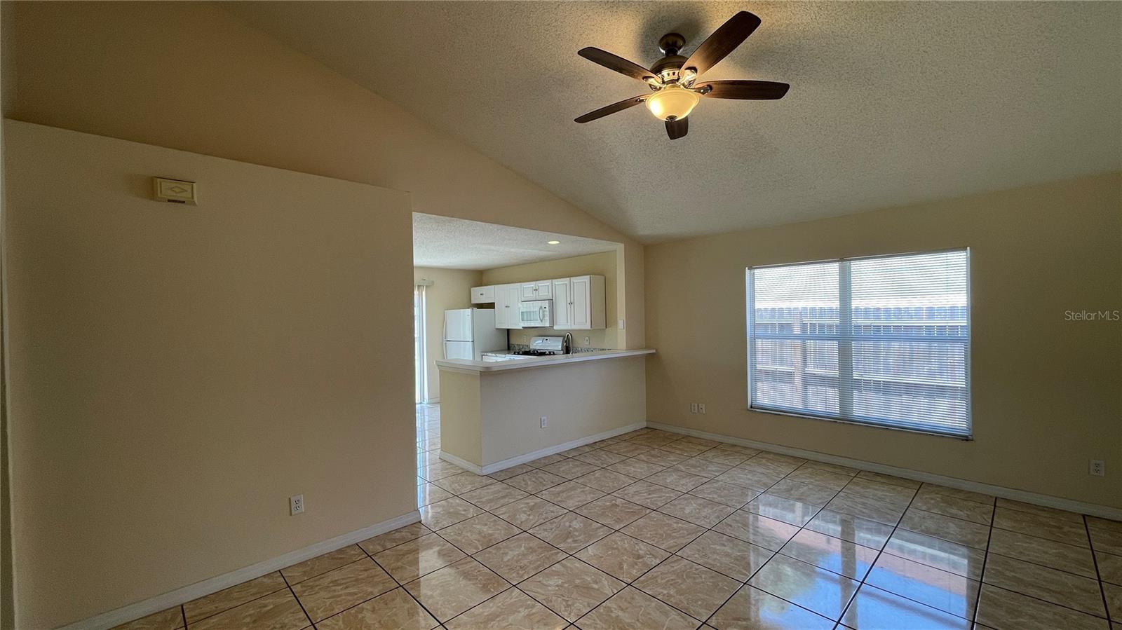 ROYAL RIDGE - Residential Lease