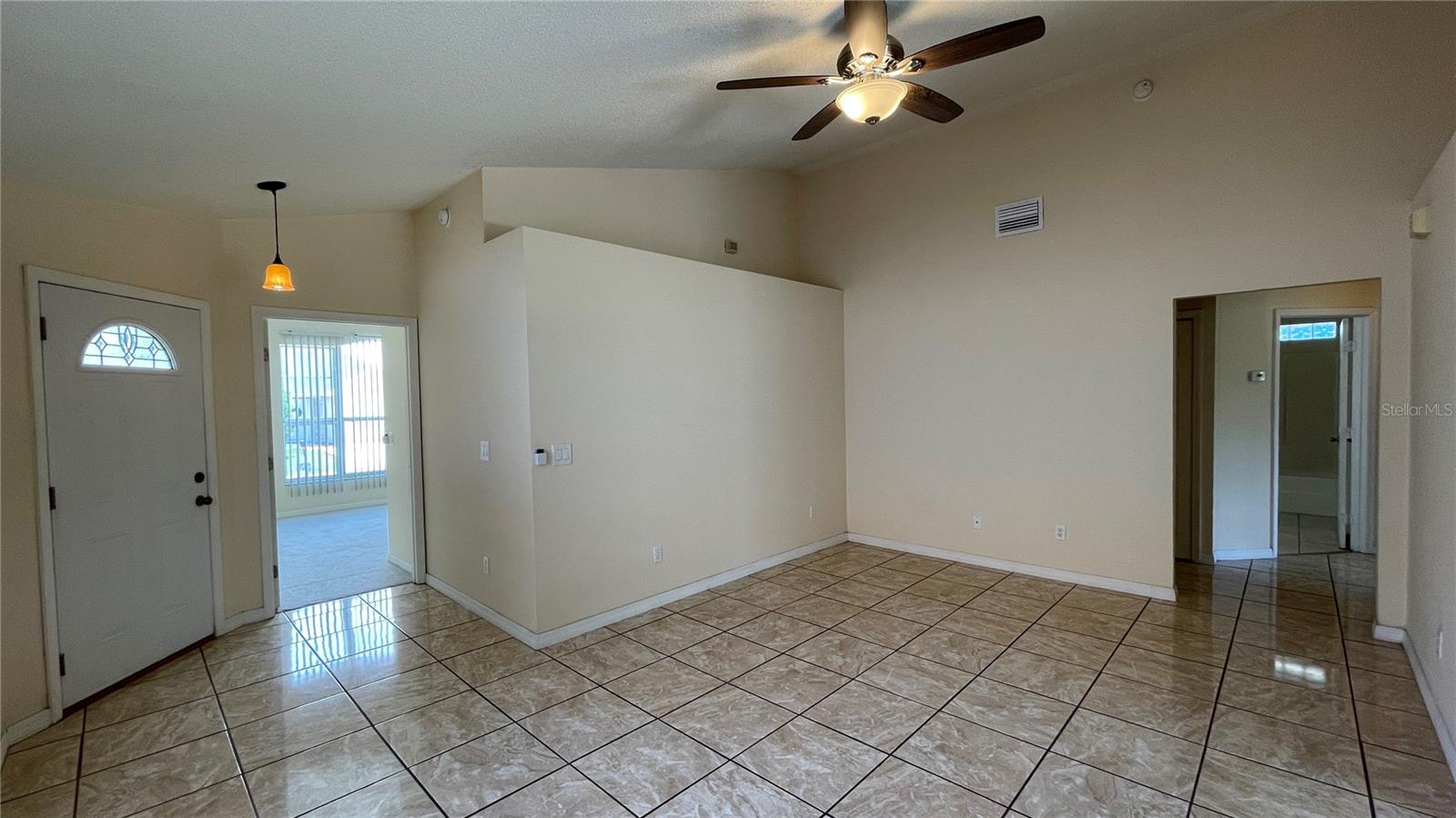 ROYAL RIDGE - Residential Lease