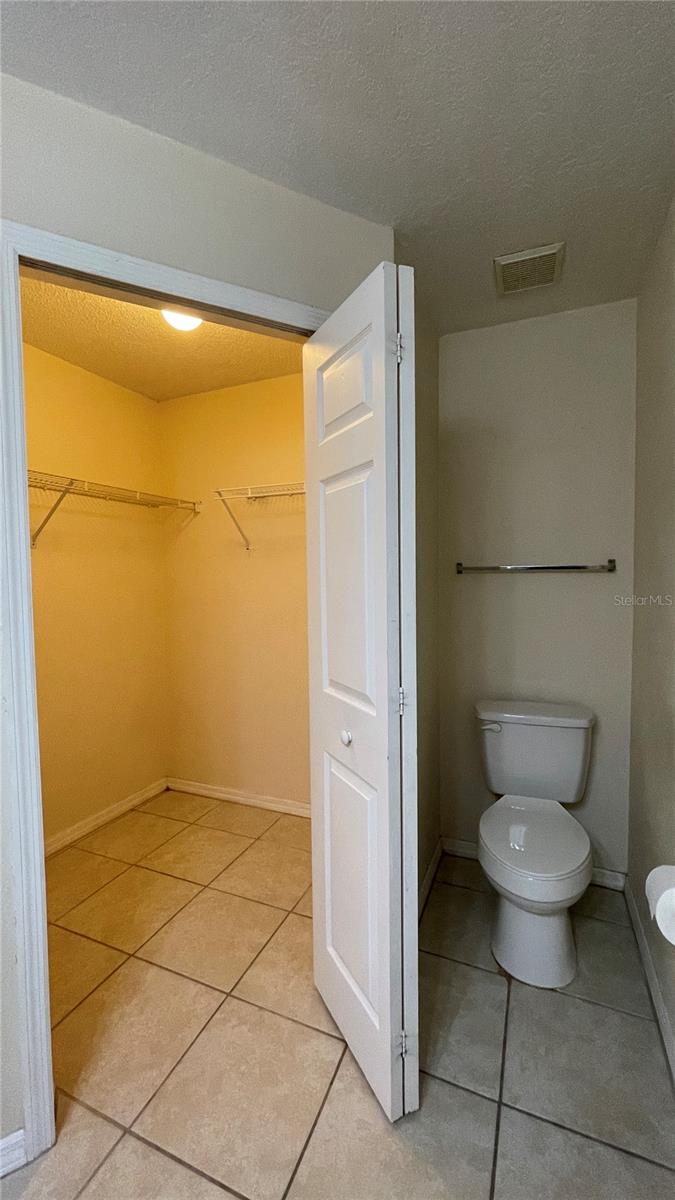 ROYAL RIDGE - Residential Lease