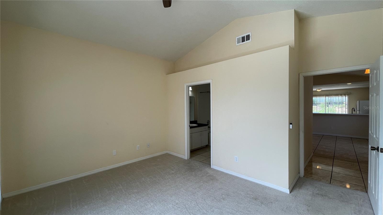 ROYAL RIDGE - Residential Lease