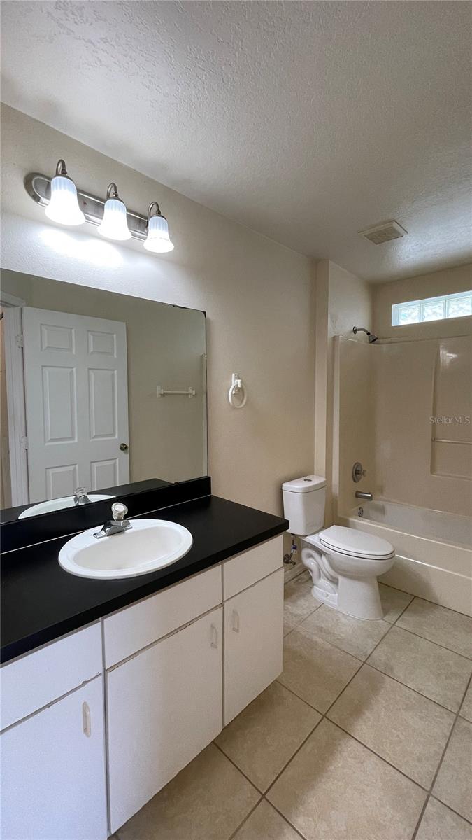 ROYAL RIDGE - Residential Lease