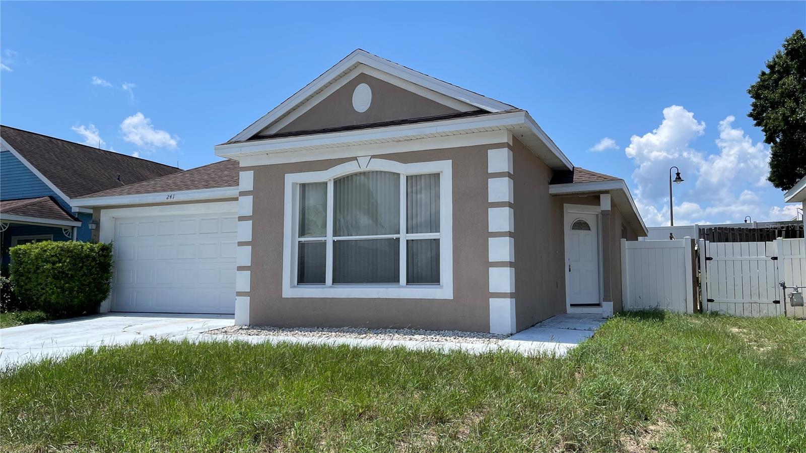 ROYAL RIDGE - Residential Lease