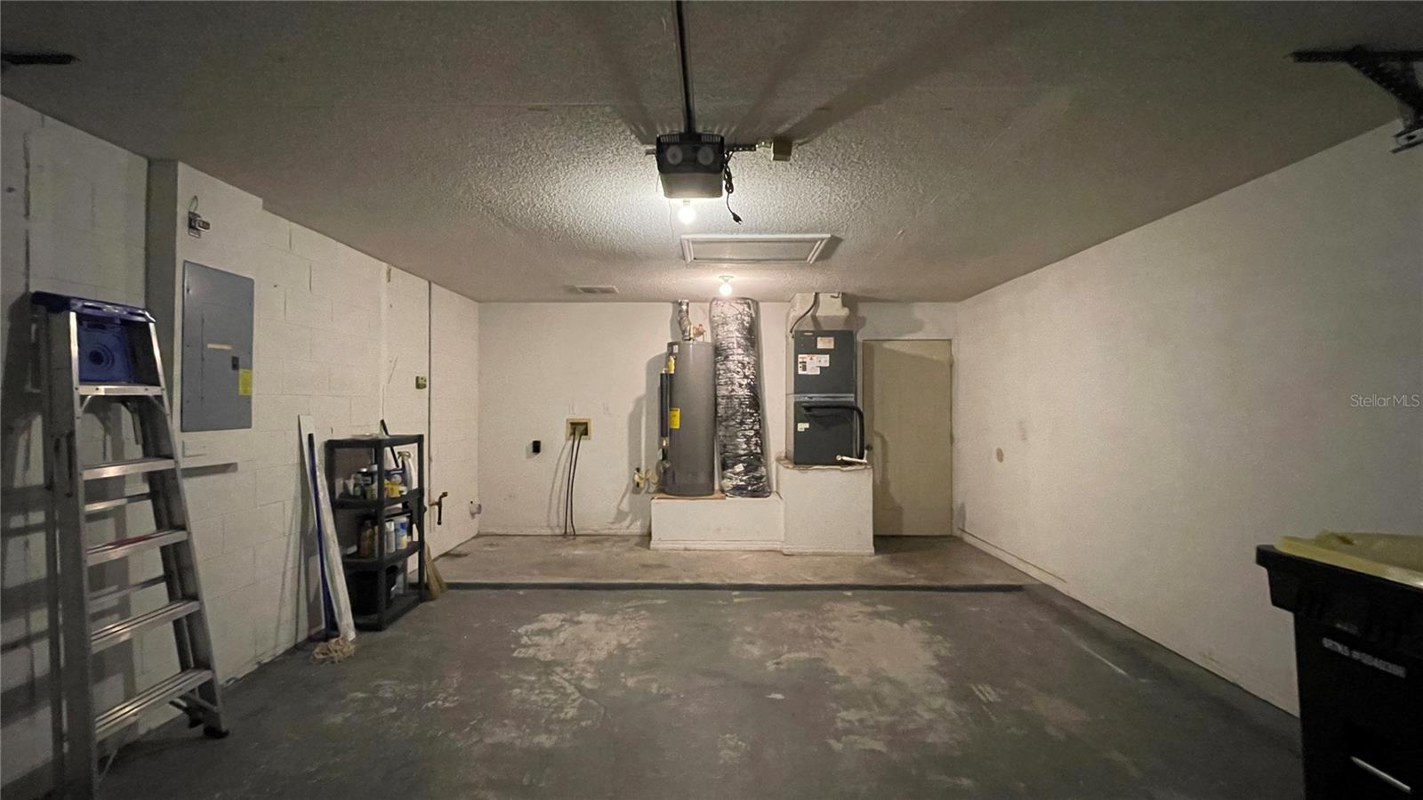 ROYAL RIDGE - Residential Lease