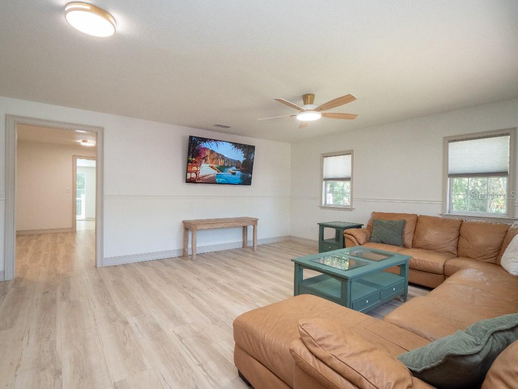ROSELAND PARK - Residential