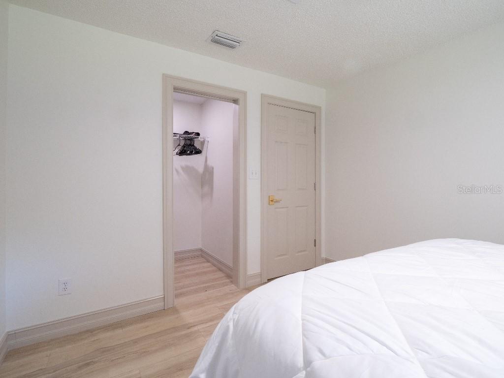 ROSELAND PARK - Residential