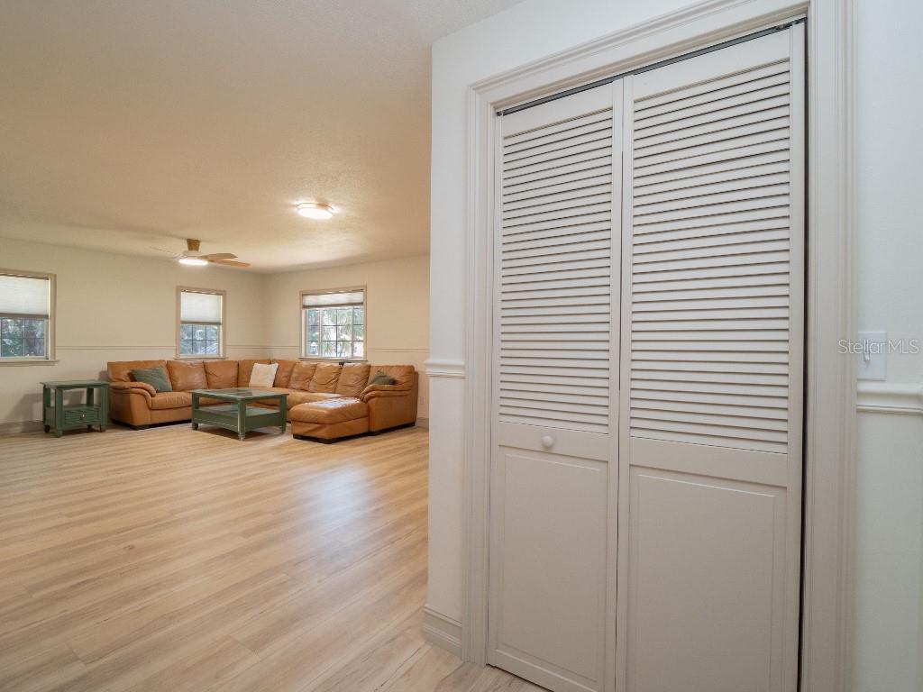 ROSELAND PARK - Residential