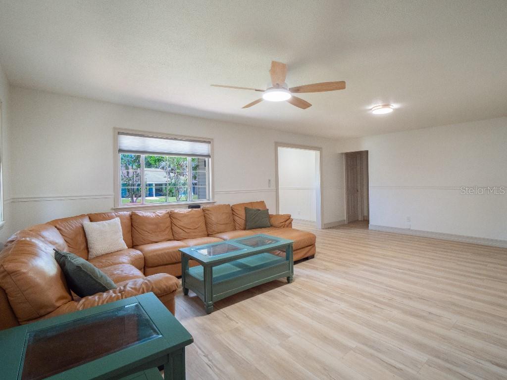 ROSELAND PARK - Residential