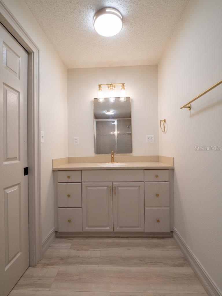 ROSELAND PARK - Residential
