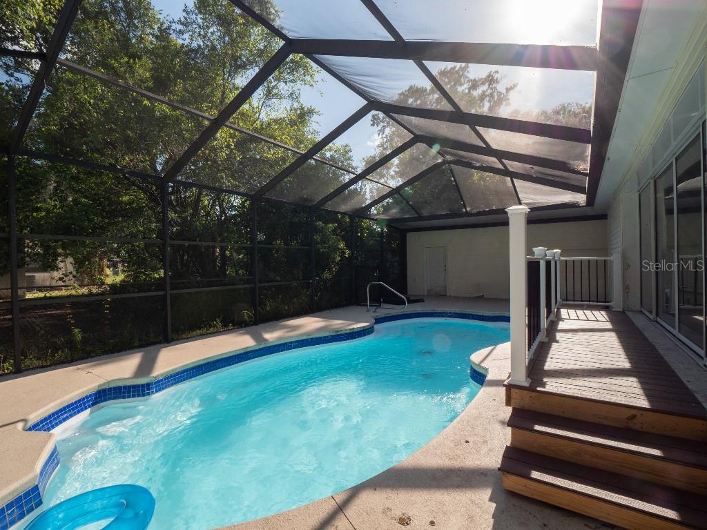 ROSELAND PARK - Residential
