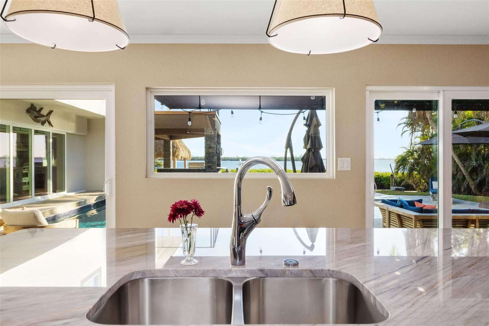 BAY BEACH - Residential