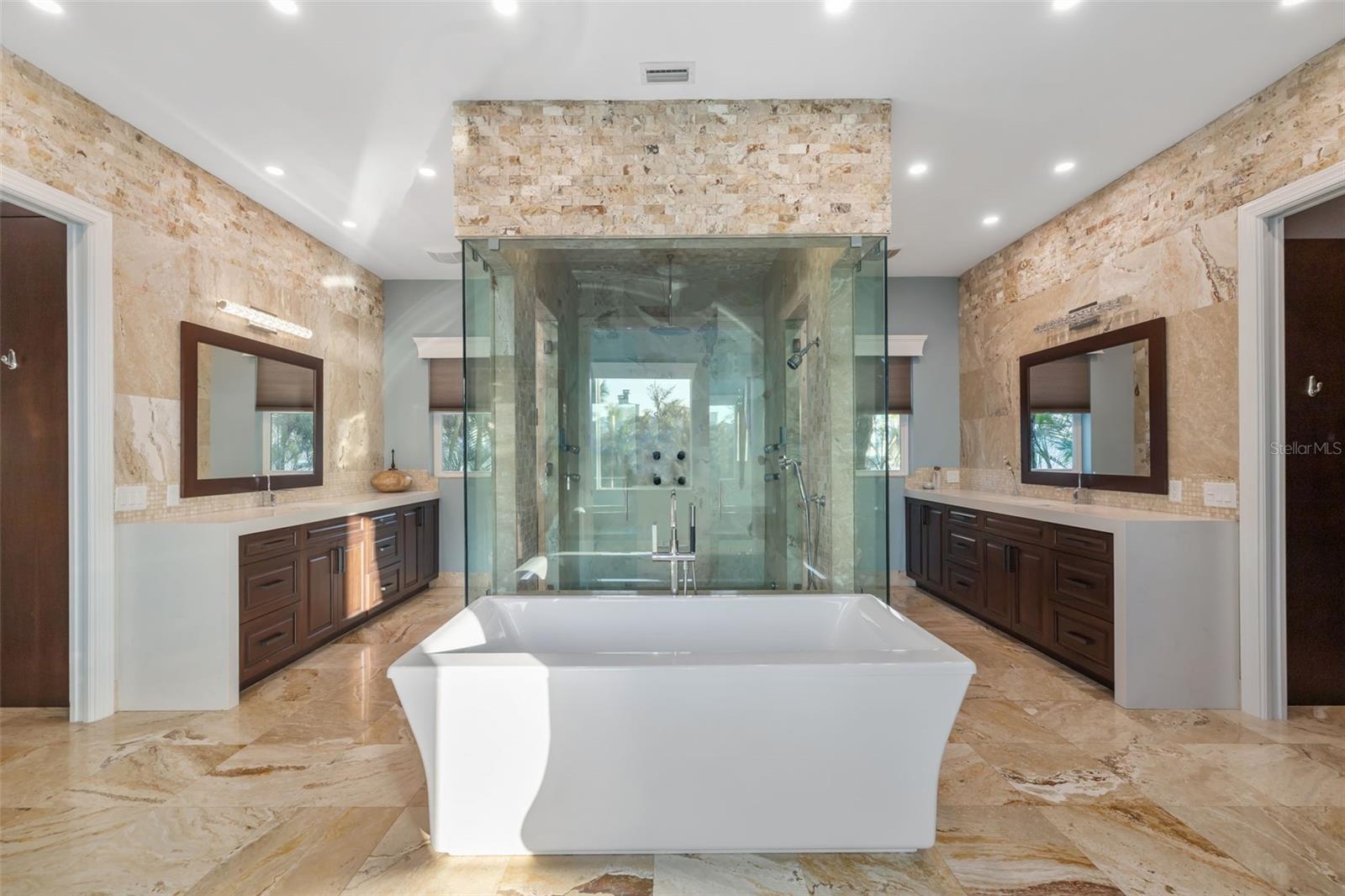 BAY BEACH - Residential