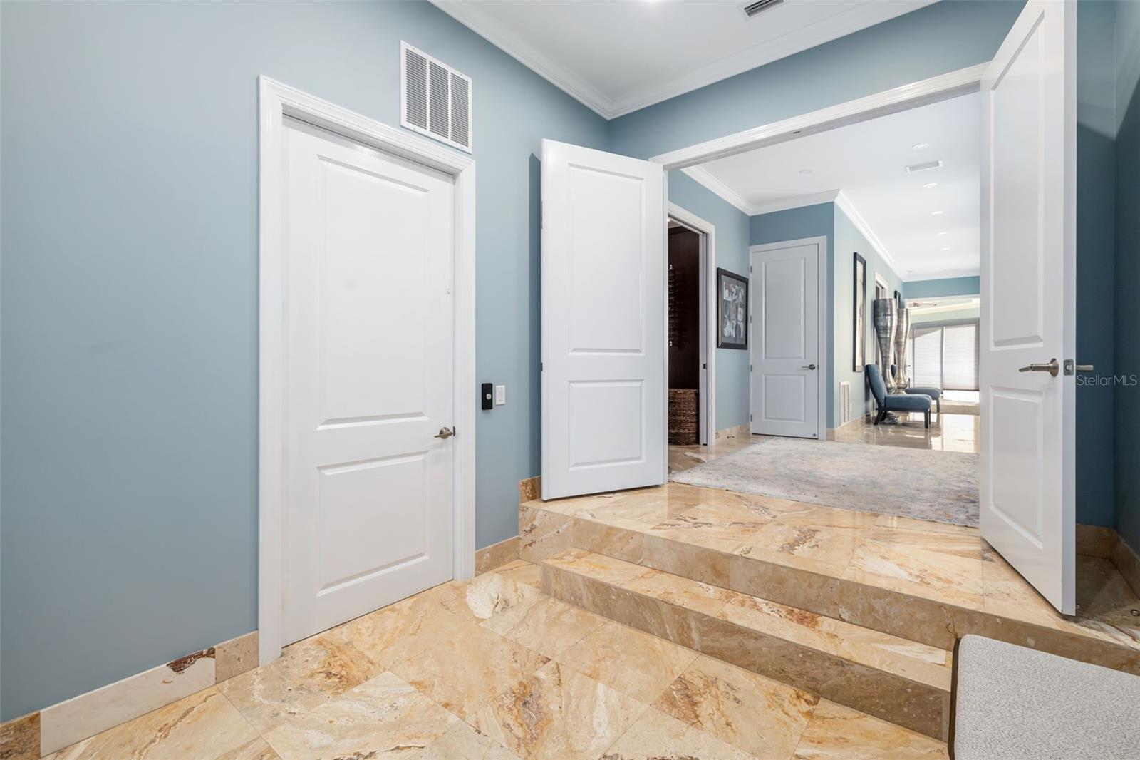 BAY BEACH - Residential